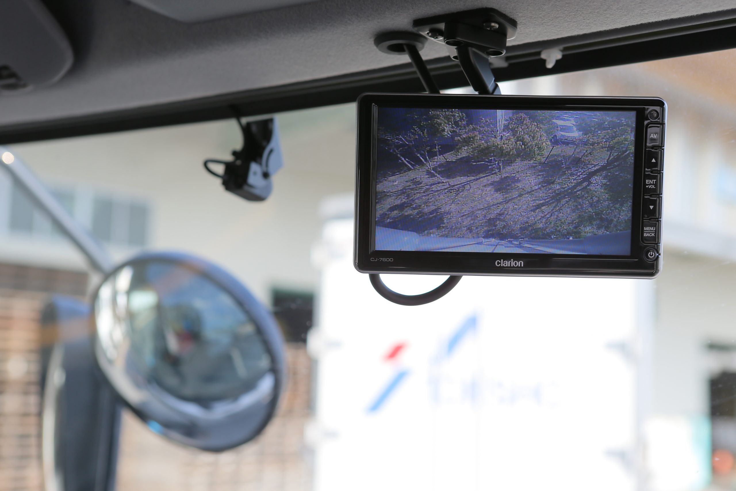 デジタコ・ドラレコ・バックモニター全車搭載