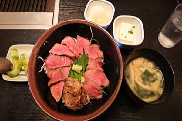 赤うし丼（九州　熊本）