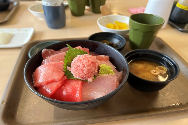 四日市オススメランチ（まぐろ市場）
