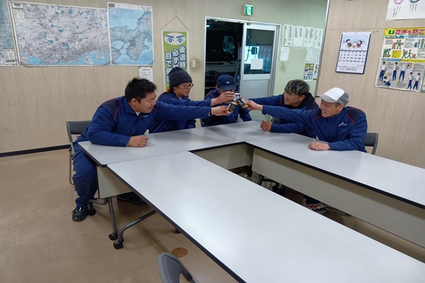 ミーティング終了　コーヒーで乾杯（加古川）